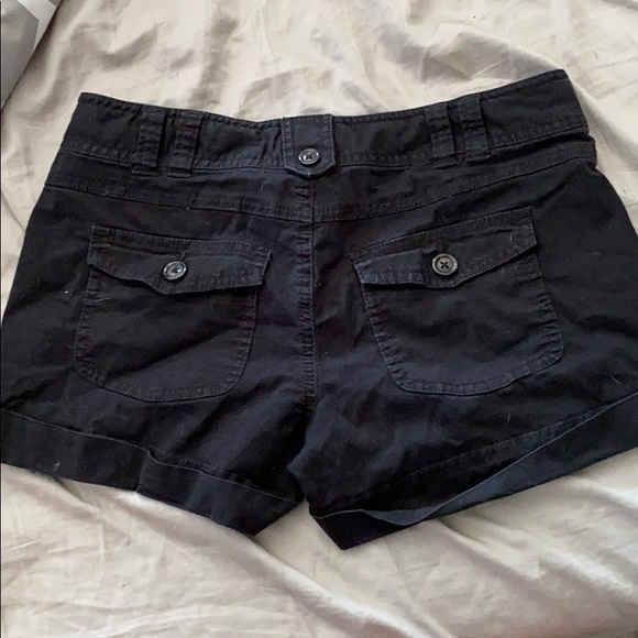 Shorts - Picture 2 of 3